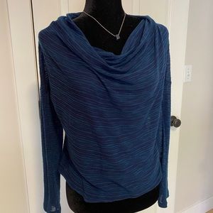 Splendid cowl neck teal and navy light sweater size small